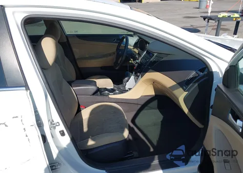 2013 Hyundai Sonata Gls z USA, uszkodzony, nr VIN 5NPEB4AC7DH737351